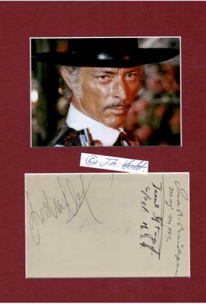 LEE VAN CLEEF (1925-89) US-amerikanischer Film- und Fernsehschauspieler. Van Cleef wurde in Hollywood jahrelang als Nebendarsteller eingesetzt, bevor er sich in der zweiten Hälfte der 1960er Jahre als einer der führenden Stars des Italowesterns etablieren konnte.1965 von Sergio Leone für die Hauptrolle des Colonel Mortimer in Für ein paar Dollar mehr engagiert
