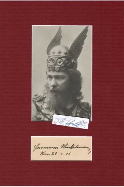 HERMANN WINKELMANN (1847-1912) deutscher Opernsänger (Tenor), Sohn des Gründers der Braunschweiger Klavierfabrik Zeitter & Winkelmann. Er wurde 1882 von Richard Wagner als erster Parsifal für die Uraufführung in Bayreuth verpflichtet und sang von da an regelmäßig bei den Bayreuther Festspielen, beispielsweise den Tannhäuser. Von 1883 bis 1906 wirkte er an der Wiener Staatsoper als Heldentenor. Er war 1883 der erste Tristan in der Inszenierung der Wiener Staatsoper.