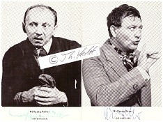 WOLFGANG NEUSS (1923-89) dt. Kabarettist, Schauspieler; WOLFGANG MÜLLER (1922-60 Flugzeugabsturz) dt. Kabarettist, Komiker und Autor, mit Wolfgang Neuss das Duo Die zwei Wolfgangs, Kabarett der Komiker