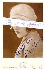 HEINRICH ZILLE (1858-1929) legendärer Berliner Zeichner; LISSY ARNA (auch LISSI ARNA, 1904-64) deutsche Schauspielerin, populärer Typ der Femme fatale beziehungsweise der verführerischen Halbweltdame, unter der Regie von Wilhelm Dieterle, in der frühen Edgar-Wallace-Verfilmung Der Zinker