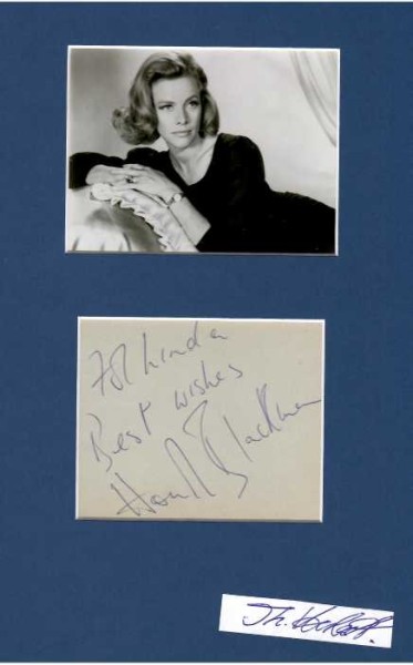 HONOR BLACKMAN (1925-2020) britische Schauspielerin. Bekanntheit erlangte sie mit der Rolle der Pussy Galore im James-Bond-Film Goldfinger und als Dr. Catherine Gale in der britischen Fernsehserie The Avengers (Mit Schirm, Charme und Melone)