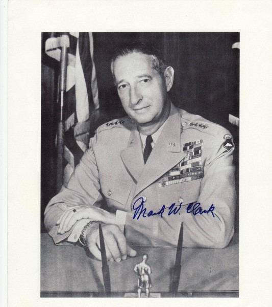 MARK WAYNE CLARK (Mark W. Clark, MARK CLARK, 1896-1984) amerikanischer General, 1943/44 OB in Italien; 1945-47 US Hochkommissar u. später OB der UN-Truppen in Korea