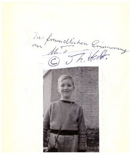 MICHAEL GEBÜHR (1942) dt. Kinderdarsteller, Sohn der Schauspieler Otto Gebühr und Doris Krüger-Gebühr, später als Professor Prähistoriker am Archäologischen Institut der Universität Hamburg