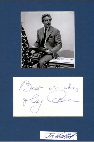 OLEG CASSINI (1913-2006) Modedesigner / fashion designer born to an aristocratic Russian family with maternal Italian ancestry. He came to the United States as a young man after starting as a designer in Rome, and quickly got work with Paramount