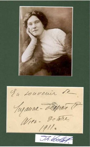 SUZANNE DESPRES (1875-1951) französische Schauspielerin / French actress on stage and screen. Along with Sarah Bernhardt, she was one of the French actresses who played Hamlet before World War I