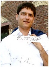 JAKOB AUGSTEIN (1967) deutscher Journalist und Verleger, anerkannter Sohn des Spiegel-Begründers Rudolf Augstein, leiblicher Vater ist Martin Walser