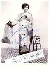 IZUMI YUKIMURA (1937) beliebte japanische Sängerin und Schauspielerin, gab 1953 ihr Debüt mit dem Song "Omoide no Warutsu"