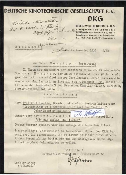 OSKAR MESSTER (Meßter, 1866-1943) deutscher Filmpionier, Mitbegründer des Deutschen Optikerverbandes und Beisitzer in der Meisterprüfungskommssion für Berlin und Potsdam. 1903 führte er erstmals Tonbilder auf, indem er den Filmprojektor und ein Grammophon koppelte und zeitgleich zuvor synchron aufgezeichnete Schallplatten abspielte, dieses Gerät nannte er Biophon. Es wurde auf der Weltausstellung 1904 in St. Louis vorgestellt. Mit nahezu 300 produzierten Filmen stieg Messter während der Kaiserzeit zum Impresario des deutschen Films auf und verhalf Schauspielerinnen wie Henny Porten zum Starkult. Im Jahr 1912 gelang Messter gemeinsam mit Friedrich Simon Archenhold mit dem Riesenfernrohr der Sternwarte in (Berlin-)Treptow die weltweit erste Filmaufnahme einer Sonnenfisternis