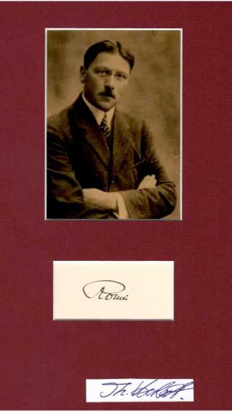 AUGUSTE ROLLIER (1874-1954) Professor Dr., Schweizer Arzt und Chirurg. Er gilt als Pionier der Heliotherapie bei Knochentuberkulose.. Rollier erhielt 1917 die Ehrendoktorwürde der Universität Lausanne und 1944 die der Universität Bern. Er wurde als Ritter der Ehrenlegion ausgezeichnet.