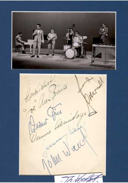 HAZY OSTERWALD (1922-2012) Schweizer Musiker, Sänger und Orchesterleiter. Zu seinen bekanntesten Stücken gehören der «Kriminal-Tango» und der «Konjunktur-Cha-Cha» («Geh’n Sie mit der Konjunktur»)