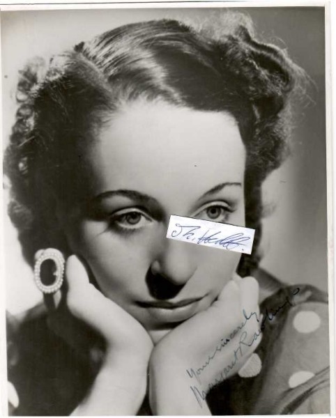 MARGARET RAWLINGS (1906 Osaka/Japan-1996) LADY BARLOW, britische Schauspielerin, die als bedeutende Darstellerin des britischen Theaters galt. In William Wylers Filmklassiker Ein Herz und eine Krone (1953) verkörperte sie die strenge Gräfin, welche die von Audrey Hepburn gespielte Prinzessin bewacht. Ihre letzte Rolle hatte Rawlings im Jahre 1990 als Mutter von Dr. Jekyll (verkörpert von Michael Caine) im Fernsehfilm Jekyll and Hyde. / english actress