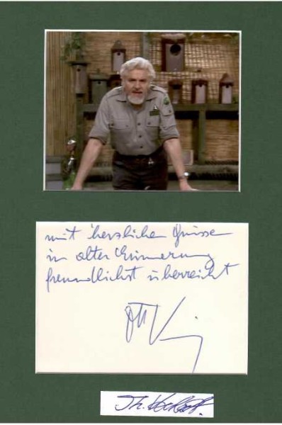 OTTO KOENIG (1914-92) österreichischer Verhaltensforscher und Publizist mit einer Ausbildung als Fotograf. Der Schüler von Konrad Lorenz gründete gleich nach dem Zweiten Weltkrieg 1945 mit seiner Gattin Lilli Koenig die Biologische Station Wilhelminenberg in Wien. Dieses Institut für Vergleichende Verhaltensforschung (später im Rahmen der Österreichischen Akademie der Wissenschaften) leitete Otto Koenig selbst. Er leistete Bedeutendes für den Natur- und Wildtierschutz in Österreich, erhielt zahlreiche Auszeichnungen und wurde 1962 zum Professor ernannt.