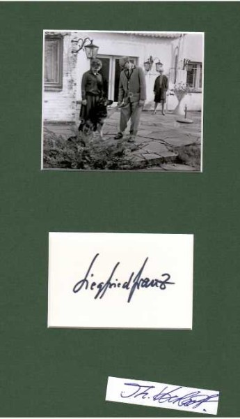 SIEGFRIED FRANZ (1913-98) Professor Dr., deutscher Film- und Hörspielkomponist, Dozent für Musiktheorie und Klavier, nach Kriegsausbruch wurde Franz vom Oberkommando der Wehrmacht für Feierabendgestaltung verpflichtet, später freier Komponist beim NWDR