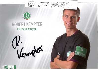 ROBERT KEMPTER (1988) deutscher Fußballschiedsrichter der 2. Fußball-Bundesliga und heutiger FIFA-Linienrichter bzw. Vierter Offizieller.[1][2] Er ist der bisher jüngste Schiedsrichter, der in der 2. Fußball-Bundesliga zum Einsatz kam. Sein Heimatverein ist der VfR Sauldorf.