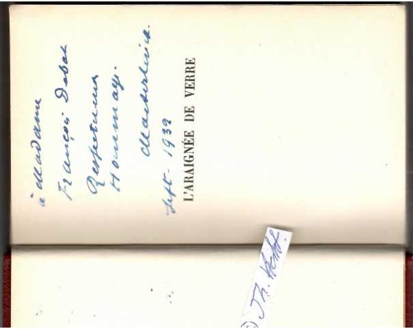 MAURICE MAETERLINCK (1862-1949) belgischer Schriftsteller und Dramatiker französischer Sprache. Maeterlinck gilt mit seinen lyrischen Werken und Bühnenstücken – darunter das Schauspiel Pelléas et Mélisande – als einer der wichtigsten Vertreter des Symbolismus. Im Mittelpunkt dieser Arbeiten steht oftmals der Mensch in seiner Hilflosigkeit gegenüber dem Tod. 1911 erhielt Maeterlinck den Nobelpreis für Literatur.