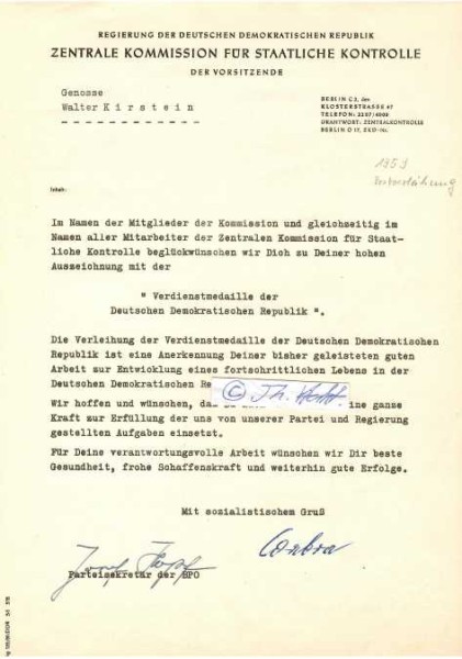 ERNST WABRA (1907-70) deutscher Widerstandskämpfer gegen den Nationalsozialismus und Politiker (SED) in der DDR. Während des Nationalsozialismus wurde Wabra im August 1934 in Hamburg verhaftet. Am 27. August 1935 wurde er vom Volksgerichtshof wegen „Vorbereitung zum Hochverrat“ zu einer fünfzehnjährigen Gefängnisstrafe verurteilt und in das Zuchthaus Waldheim überstellt. Nach seiner Befreiung wurde Wabra am 6. Juni 1945 erster Polizeipräsident von Chemnitz.