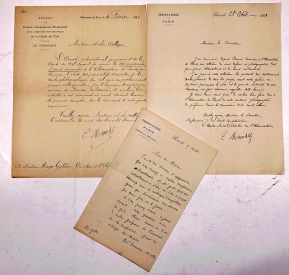 ERNEST MOUCHEZ (1821-92) französischer Astronom, Geodät und Konteradmiral. Er war 1878 bis 1892 Direktor des Pariser Observatoriums, Kommandeur der Ehrenlegion. Ein Mondkrater (Mouchez (Mondkrater)) und eine Straße am Parc Montsouris in Paris (wo er ein Lehr-Observatorium für Marineoffiziere initiierte) sind nach ihm benannt.