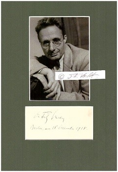 FRITZ STIEDRY (1883-1968) Dr.jur., österreichisch-US-amerikanischer Dirigent. Mahler ernannte ihn 1907 zu seinem Assistenten an der Wiener Hofoper. Dies führte zu einer Reihe anderer Assistentenposten und letztlich wurde Stiedry Chefdirigent in Kassel und Berlin (Deutsches Opernhaus/Deutsche Oper Berlin). Seit 1932 war Stiedry mit der Schauspielerin, Sängerin und Rezitatorin Erika Wagner (1890–1974) verheiratet. 1933 emigrierte Stiedry nach der Machtergreifung durch die Nationalsozialisten in Deutschland. Stiedry wurde Chefdirigent der Leningrader Philharmoniker, verließ die Sowjetunion jedoch 1937, um nach New York auszuwandern.