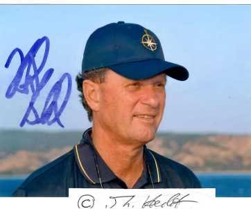 ROBERT BALLARD (Robert D. Ballard, 1942) US-amerikanischer Unterwasserarchäologe, Professor für Ozeanographie sowie Gründer und Direktor des Institute for Archaeological Oceanography an der University of Rhode Island (URI). Bekannt wurde er vor allem durch die Entdeckung der Wracks der Titanic und der Bismarck. / Navy officer and a professor of oceanography at the University of Rhode Island who is noted for his work in underwater archaeology (maritime archaeology and archaeology of shipwrecks) and marine geology. He is best known by the general public for the discoveries of the wrecks of the RMS Titanic in 1985, the battleship Bismarck in 1989, and the aircraft carrier USS Yorktown in 1998.