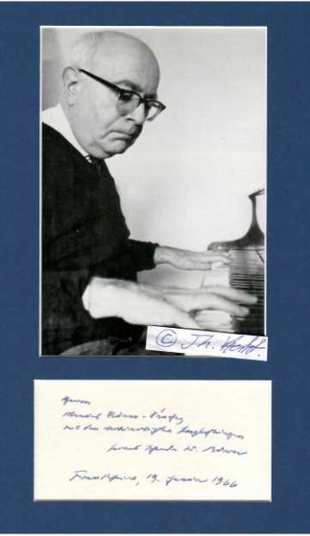 THEODOR W. ADORNO (1903-69) Professor Dr., deutscher Philosoph, Soziologe, Musikphilosoph, Komponist und Pädagoge. Er zählt mit Max Horkheimer zu den Hauptvertretern der als Kritische Theorie bezeichneten Denkrichtung, die auch unter dem Namen Frankfurter Schule bekannt wurde.
