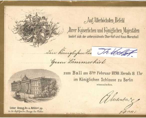 AUGUST GRAF ZU EULENBURG (August zu Eulenburg, 1838-1921) preußischer General der Infanterie und Minister des königlichen Hauses, Oberzeremonienmeister, zwischen 1890 und 1914 Oberhof- und Hausmarschall von Wilhelm II.. Nach der Novemberrevolution war er bis zu seinem Tod Generalbevollmächtigter des Hauses Hohenzollern.