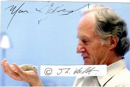 MARIO CAPECCHI (1937) italienisch-US-amerikanischer Genetiker, Träger des Nobelpreises für Physiologie oder Medizin im Jahre 2007. Er wurde zusammen mit Martin Evans und Oliver Smithies für die Forschung an der Knockout-Maus ausgezeichnet.