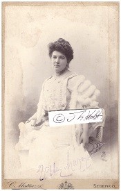 ESTER MAZZOLENI (1883-1982) italienische Opernsängerin, Sopran, debütierte 1908 als Isabella / Iguamota in Cristoforo Colombo (Oper) unter der Regie von Arturo Toscanini an der Mailänder Scala