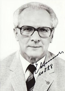 ERICH HONECKER (1912-94 Chile) STAATSRATSVORSITZENDER
