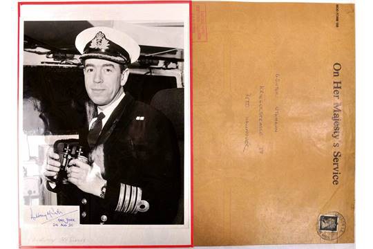 ANTHONY Mc EWAN (MCEWAN, ANTHONY G. (Anthony McEwan *1947), britischer Captain u. Kmdt. des Zertörers HMS YORK (1982, 5200 ts