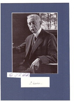 PAUL KARRER (1889-1971) Professor Dr., Schweizer Chemiker sowie Nobelpreisträger für Chemie (1937), isolierte die Vitamine A (1931) und Vitamine K (1939) und synthetisierte unter anderem die Vitamine B2 und E, Rektor der Universität Zürich