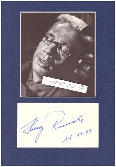HEINZ REINCKE (1925-2011) deutscher Schauspieler, spielte die Hauptrolle in der ersten Fernsehserie, die in Deutschland in Farbe ausgestrahlt wurde: Adrian der Tulpendieb (1966). Er war in allen Genres zu Hause, vom Jugendfilm wie Das fliegende Klassenzimmer (1973) (neben Joachim Fuchsberger) über den Kriminalfilm wie Der Mörderclub von Brooklyn (1967) (Jerry-Cotton-Film), vom Kriegs-Drama wie Der längste Tag (1962) bis hin zur Komödie wie Hochwürden drückt ein Auge zu (1971).