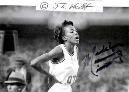 MADELEINE MANNING (1948) US-amerikanische Mittelstreckenläuferin und Olympiasiegerin im 800-Meter-Lauf