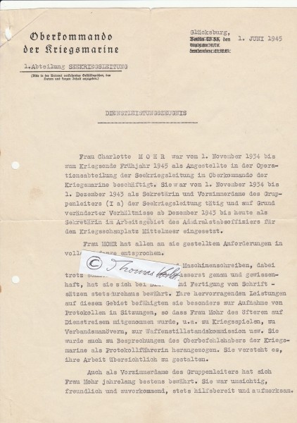 GERHARD WAGNER (1898-1987) deutscher Admiral, im Zweiten Weltkrieg Leiter der Operationsabteilung der Seekriegsleitung. Bei Kriegsende suchte Wagner zusammen mit dem Oberbefehlshaber der Kriegsmarine Hans Georg von Friedeburg den britischen Oberbefehlshaber Feldmarschall Bernard Montgomery auf und vereinbarte nach Autorisierung durch den letzten Reichspräsidenten Karl Dönitz die Teilkapitulation der Wehrmacht im Nordenweste am 4. Mai 1945.