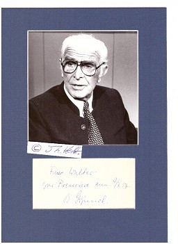 BERNHARD GRZIMEK (1909-87) Professor Dr., dt. Zoologe, Schriftsteller, Tierschützer