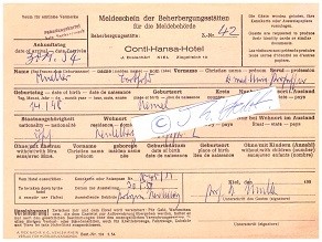 BERTHOLD MUELLER (1898-1976) Professor Dr.med., deutscher Rechtsmediziner und Hochschullehrer, in der Endphase des Zweiten Weltkrieges nach Breslau, ab September 1944 als beratender Gerichtsmediziner im Range eines Oberfeldarztes und nominell ab Januar 1945 als Ordinarius und Direktor des dortigen Instituts für Gerichtliche Medizin, Vorsitz der Deutschen Gesellschaft für gerichtliche und soziale Medizin, Präsident der Deutschen Gesellschaft für Unfallheilkunde, Versicherungs-, Versorgungs- und Verkehrsmedizin