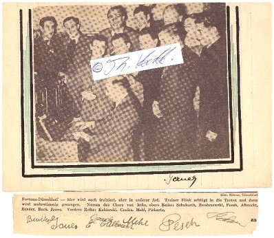 FORTUNA DÜSSELDORF (ca. 1939) : PAUL JANES (1912-87, deutscher Fußballspieler, Abwehrspieler, auch im Aufgebot für die Weltmeisterschaft 1934 in Italien , später Breslau-Elf); PETER PLATZER (1910-59) österreichischer Fußballspieler auf der Position des Torwarts