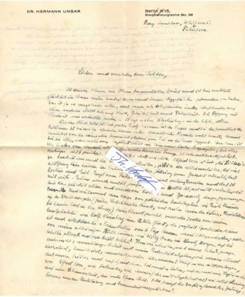 HERMANN UNGAR (1893-1929) Dr., früh verstorbener, mährisch-jüdischer Schriftsteller. Er arbeitete zunächst als Rechtsanwalt und Theaterregisseur. 1922 wurde er Legationsrat an der tschechoslowakischen Botschaft in Berlin, später Ministerialkommissar im Außenministerium in Prag. Ungar galt als Einzelgänger des Prager Kreises um Franz Kafka, Ernst Weiß und Max Brod. Er schuf Menschen aus seiner heimlichsten Atmosphäre. Die war grausam und schwer. Das wollte man nicht, das verzieh man ihm nicht. Er war ein Dichter. (Rudolf Kayser in einem Nachruf in der Neuen Rundschau 1929.)