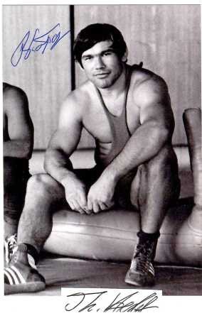 GENNADY KORBAN (1949) sowjetischer Ringer. Er wurde 1980 in Moskau Olympiasieger (Goldmedaille) im griechisch-römischen Stil im Mittelgewicht. / / middleweight Greco-Roman wrestler from Russia. Between 1979 and 1981 he won two world titles, two European titles, two Soviet titles, and an Olympic gold medal.
