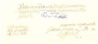 GOTTLOB ADOLF REICHSFREIHERR VON SEYFFERTITZ (1703-47) deutscher Adliger und Offizier, er kam als Edelknabe an den Hof von August dem Starken und wurde dort Jagd- und Leibpage. 1735 kam er fürstlich würzburgischen Dienst als Capitain Lieutnant im Generalmajor von Michling'schen Regiment und kurz danach zu einer eigenen Compagnie. 1745 wurde er zum Ober-Marsch-Commißär des Fränkischen Kreises ernannt. Obristenlieutnant in den Niederlanden.