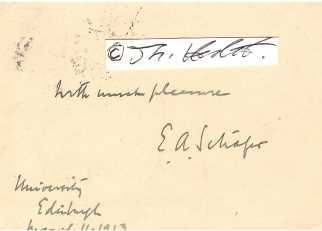 EDWARD ALBERT SCHÄFER (Edward Albert Sharpey-Schafer, 1850-1935) SIR, Professor Dr.med., englischer Mediziner, Physiologe. Sharpey-Schafer ist Erfinder der nach ihm benannten Schafer-Methode zur künstlichen Beatmung. 1894 entdeckte er mit George Oliver das Adrenalin. 1910 vermutete Sharpey-Schafer, dass eine einzige chemische Substanz in der Bauchspeicheldrüse bei Patienten mit Diabetes mellitus fehle. Diese Substanz nannte er Insulin./ english doctor and university professor