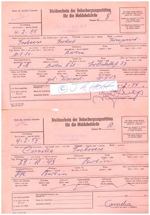 GERHARD FROBOESS (1906-76) deutscher Komponist, Tontechnikermeister und Verleger. 1951 komponierte Gerhard Froboess ursprünglich für die Schöneberger Sängerknaben den heutigen Ohrwurm „Pack die Badehose ein“, die das Lied aber nicht singen wollten. Seine Tochter Conny / Cornelia Froboess, damals siebenjährig, übernahm das Lied und trat ab diesem Zeitpunkt mit vielen seiner Kompositionen auf.; CONNY FROBOESS (Cornelia Froboess, 1943) deutscher Kinderstar, Schauspielerin und Schlagersängerin. Ihren ersten Bühnenauftritt hatte sie im Mai 1951 mit dem Schlager Pack die Badehose ein.