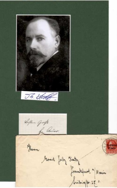 ERHARD AUER (1874-1945 im KZ Dachau) deutscher sozialdemokratischer Politiker. Er war von 1907 bis 1933 Mitglied der bayerischen Abgeordnetenkammer bzw. des Landtages, nach der Novemberrevolution 1918 bis Februar 1919 erster Innenminister des Freistaats Bayern und von 1918 bis 1933 SPD-Parteivorsitzender in Bayern.