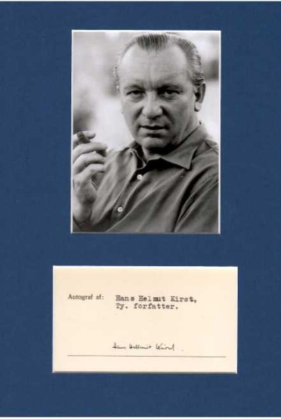 HANS HELLMUT KIRST (1914-89) deutscher Schriftsteller, Oberleutnant im Zweiten Weltkrieg, 1954 Romantrilogie 08/15, 1966: Erstes deutsches Mitglied in der US-amerikanischen Authors Guild