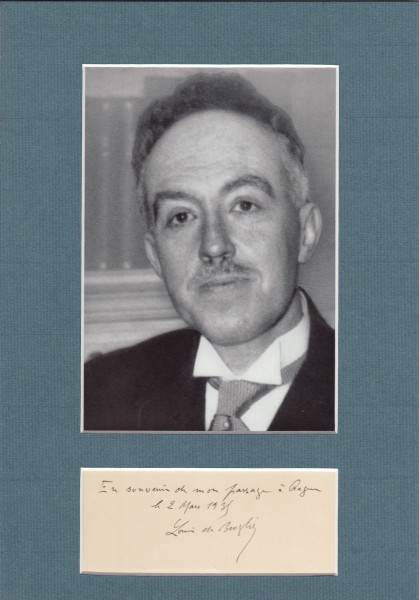 LOUIS DE BROGLIE Louis-Victor Pierre Raymond de Broglie, 7. Herzog de Broglie [1892 -1987) französischer Physiker, Nobelpreis für Physik 1929