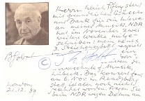BERTHOLD GOLDSCHMIDT (1903-96) deutsch-britischer Komponist. Nach vielversprechendem Beginn seiner Laufbahn in Deutschland wurde er als Jude 1935 von den Nationalsozialisten zur Emigration nach England gezwungen. it seiner Wiederentdeckung standen fast 20 Werke zur Verfügung, die international und auch wieder in Berlin, uraufgeführt wurden. Auch seine Oper Der gewaltige Hahnrei wurde 1994 nach über 60 Jahren in Berlin aufgeführt und ist inzwischen wie zahlreiche andere Werke auf Tonträgern verfügbar. Ein bemerkenswertes Spätwerk entstand bis zu seinem Tod im Jahr 1996, darunter ein Streichtrio, zwei Streichquartette und einige Lieder und Violinstücke.