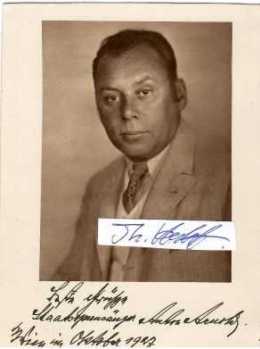 ANTON ARNOLD (1881-1954) Austrian operatic tenor of Danube Swabians origin. In 1919 Arnold created the figure of the Hunchback in the world premiere of Strauss' Die Frau ohne Schatten.[3] In 1938 he appeared at the Salzburg Festival as Balthasar Zorn in the 1938 performance of "Die Meistersinger von Nürnberg" under Wilhelm Furtwängler. In 1941 he was a guest at the Vienna Volksoper, where he had already performed as a choir singer in 1909. He recorded several records between 1916-1918.